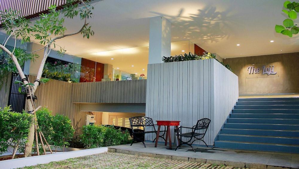 Zen Rooms Patra Kuningan Syariah Giacarta Esterno foto