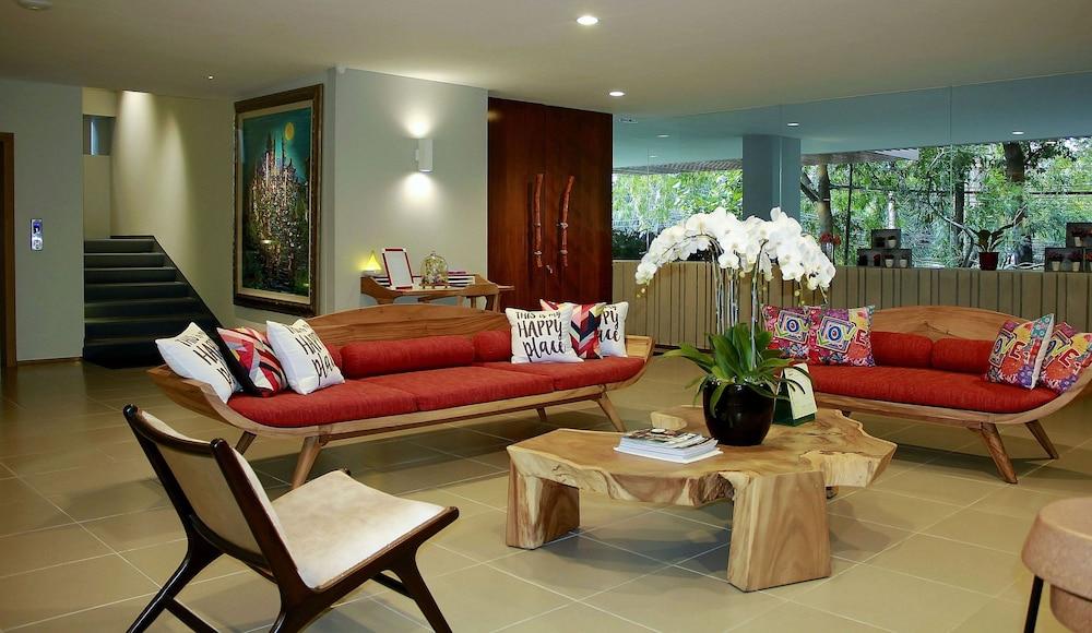 Zen Rooms Patra Kuningan Syariah Giacarta Esterno foto
