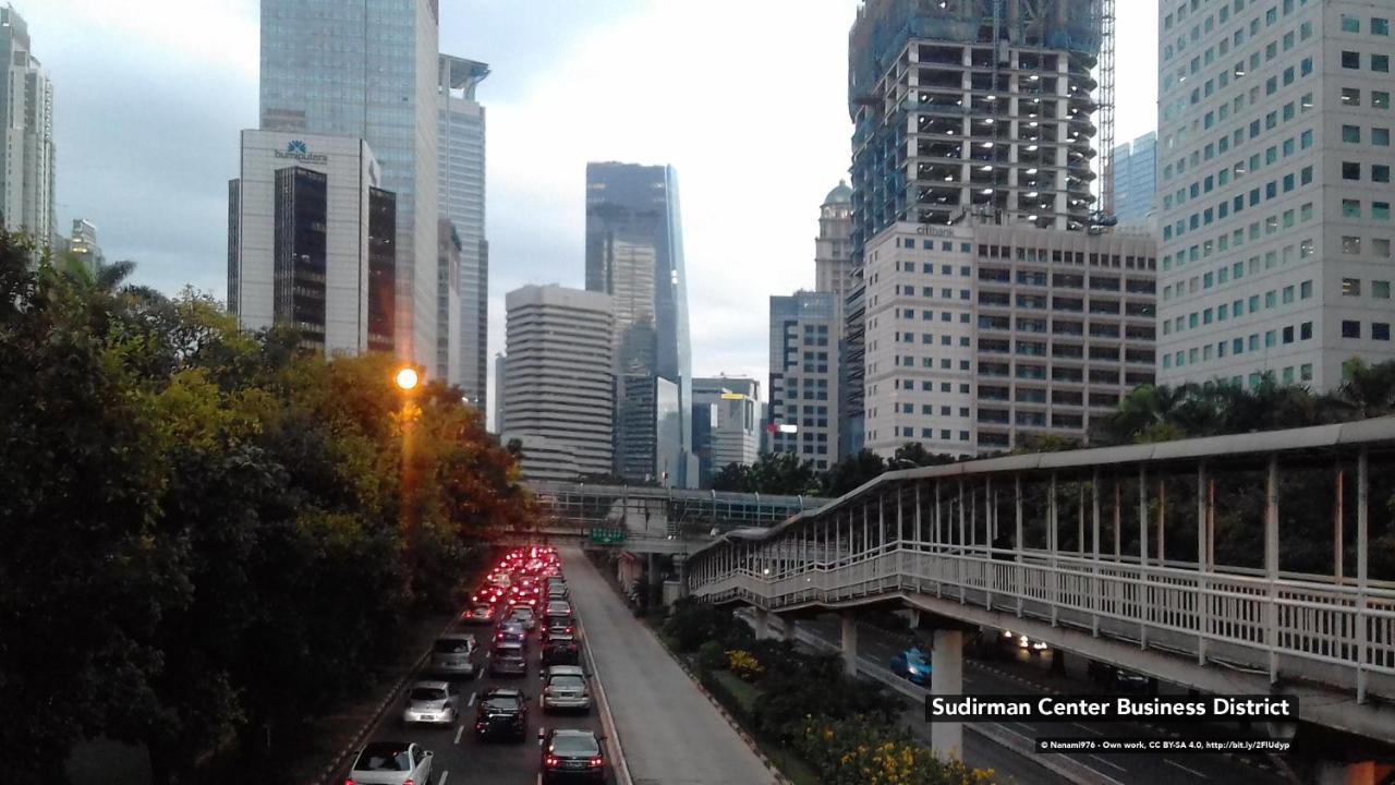 Zen Rooms Patra Kuningan Syariah Giacarta Esterno foto
