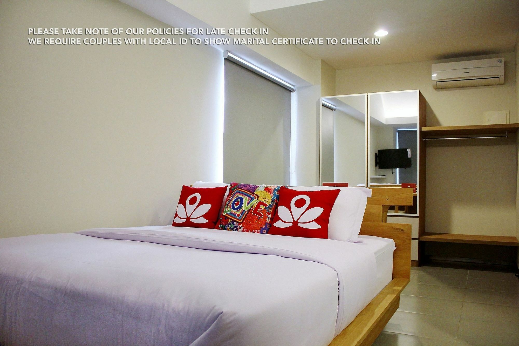 Zen Rooms Patra Kuningan Syariah Giacarta Esterno foto
