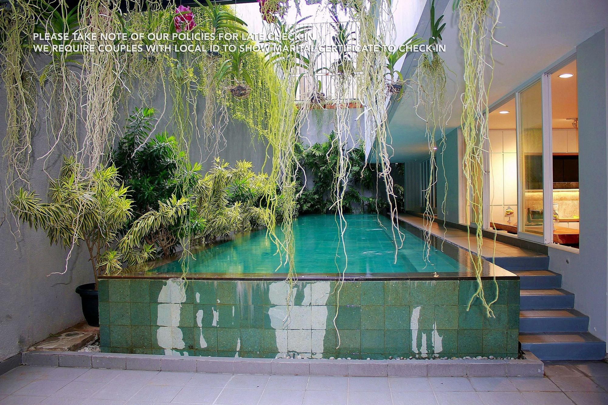 Zen Rooms Patra Kuningan Syariah Giacarta Esterno foto