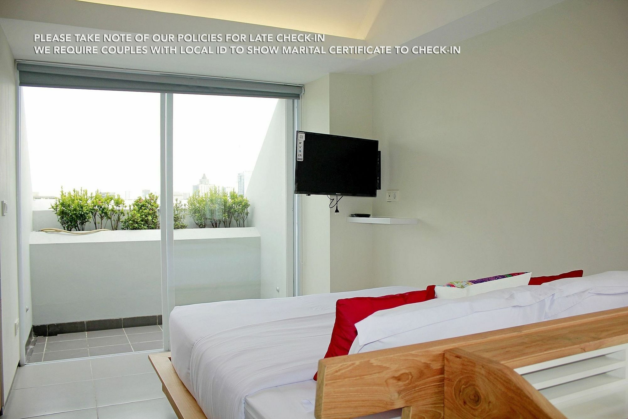 Zen Rooms Patra Kuningan Syariah Giacarta Esterno foto